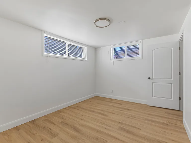 2895 E Cherry Blossom Ln — Photo 15