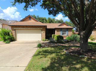 102 Hollyberry Ln, Georgetown, TX 78633