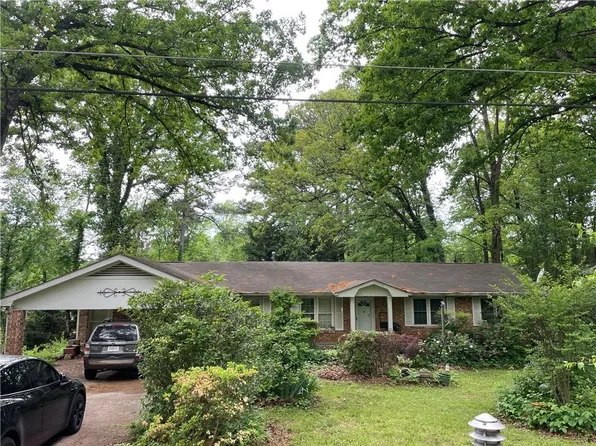 1481 Pine St, Stone Mountain, GA 30087