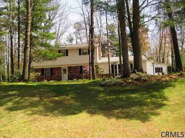 1st image of 25 Ashley Dr