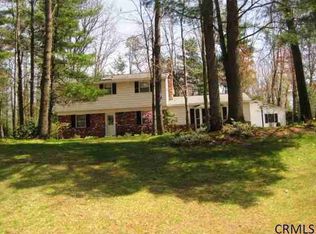 25 Ashley Dr, Ballston Lake, NY 12019