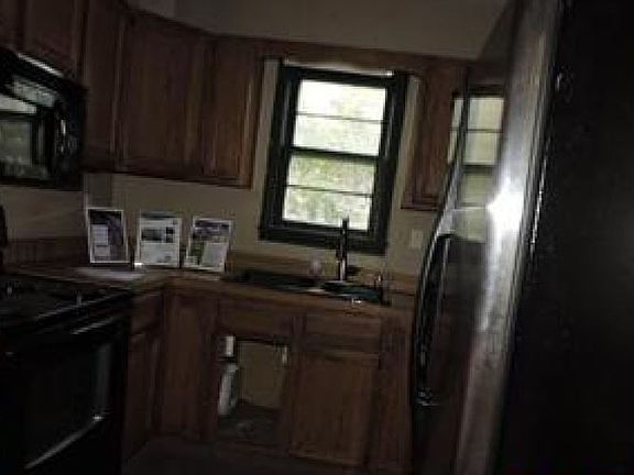 4th image of 325 N Arlington Ave