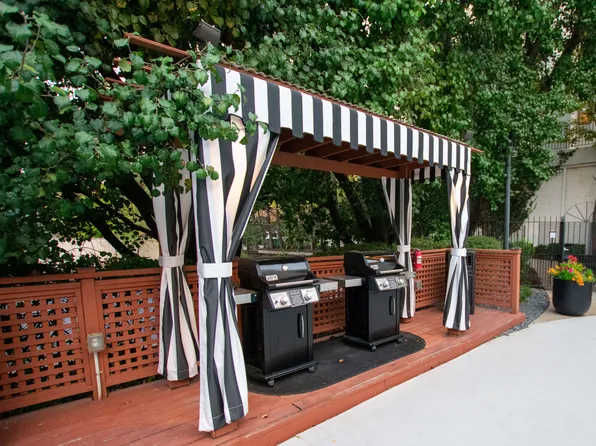 The Maxwell, 4515 Walnut St APT 329F, Kansas City, MO 64111