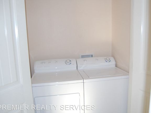 4th image of 3803 Sheraton Ave APT A