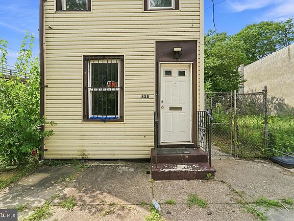 3rd image of 828-830 Mount Vernon St