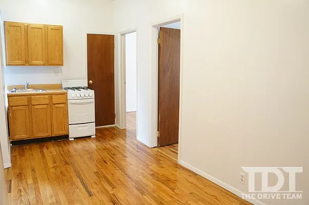 Rented by J Misrahi Realty Corp | media 32