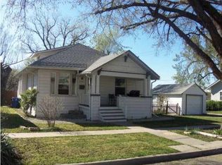 209 N Oak St, Newton, KS 67114