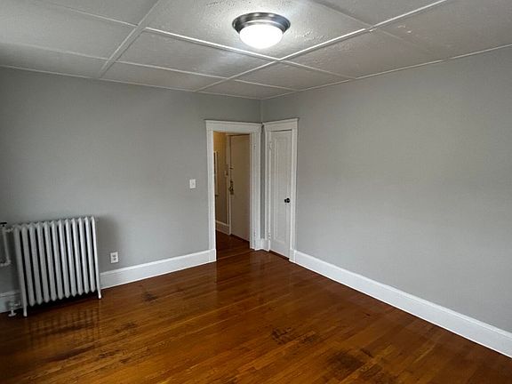 3rd image of 15 Russell St #4
