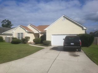 523 Raintree Rd, Jacksonville, NC 28540