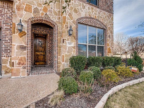 2nd image of 7227 Vista Hill Ln