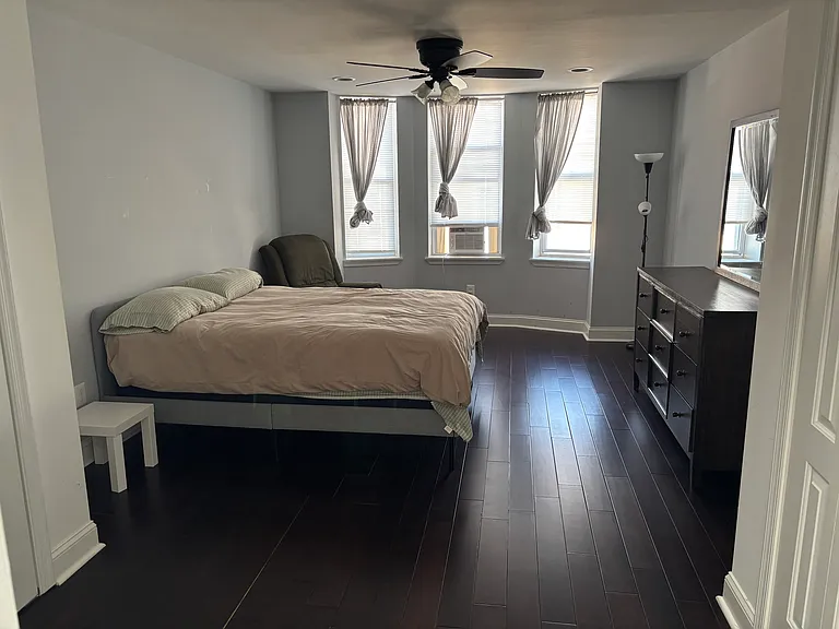 513 S Macon St — Photo 1