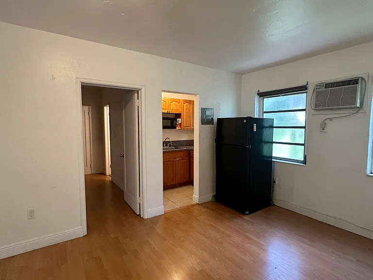 7810 Harding Ave #4 — Photo 6