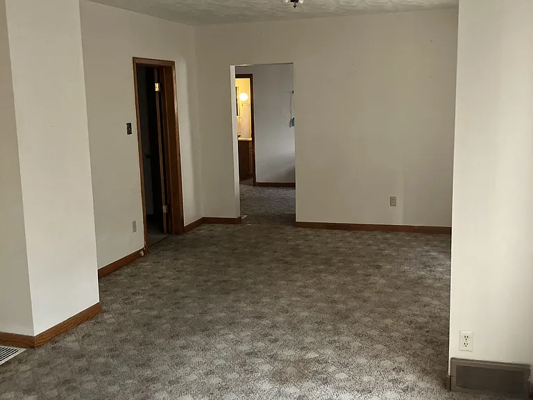 509 E 2nd St #2 — Photo 2