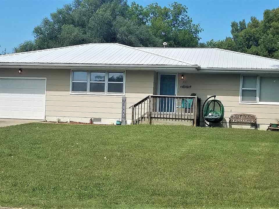 1st image of 100 Park Ln