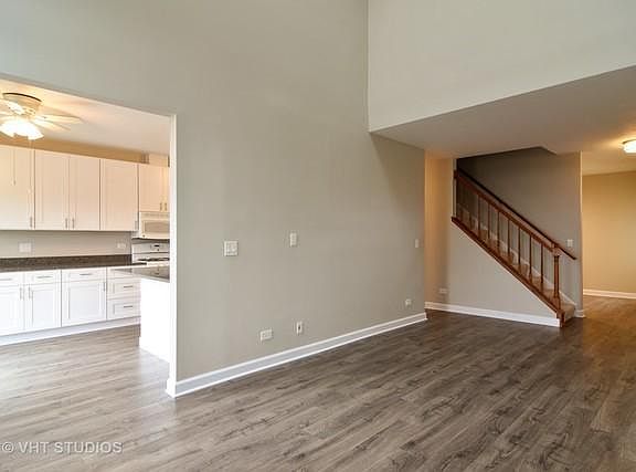 5th image of 486 W Parkside Dr
