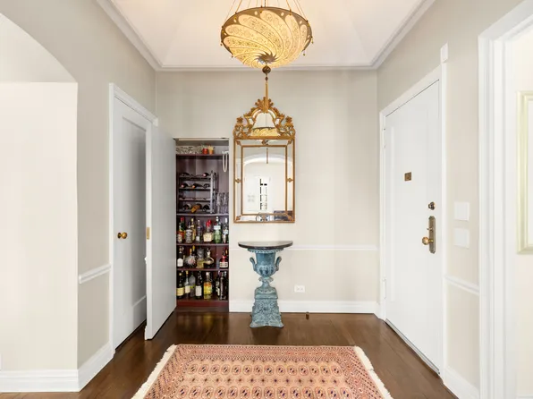 340 West 57th Street image 7 of 17