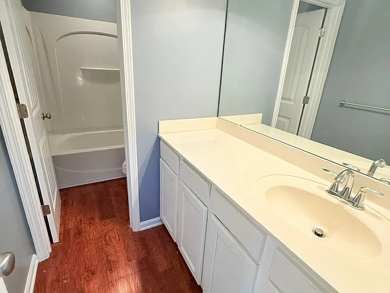 915 Oglethorpe Dr — Photo 21