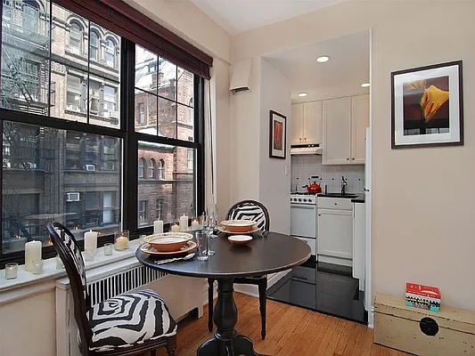 Sold by Sotheby's International Realty | media 6