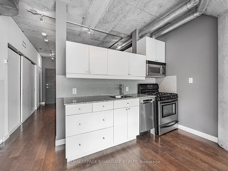 42 Camden St #605 — Photo 8