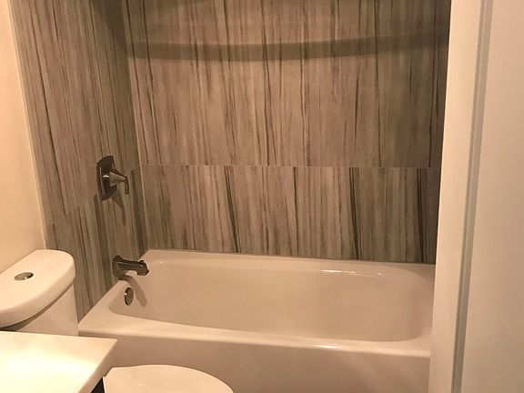 5th image of 407 Bird Rock Ave 5685-5699 La Jolla Blvd #3E
