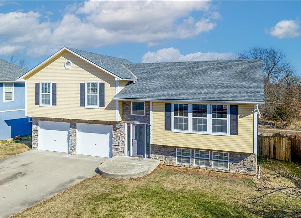 1st image of 711 Brookside Dr
