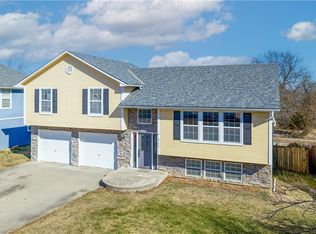 711 Brookside Dr, Warrensburg, MO 64093