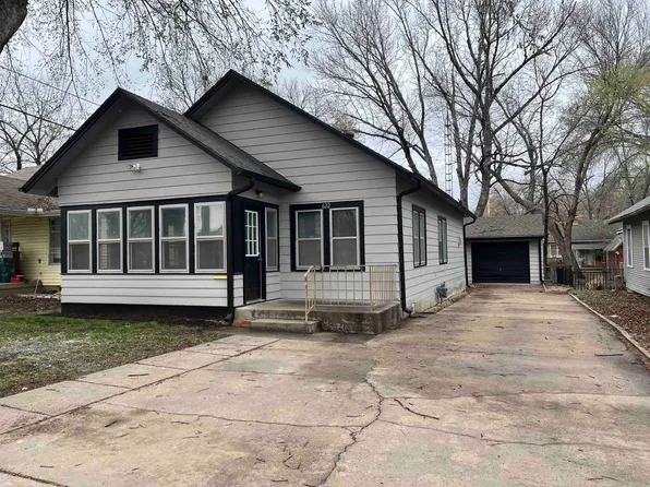 622 W Carr Ave, El Dorado, KS 67042