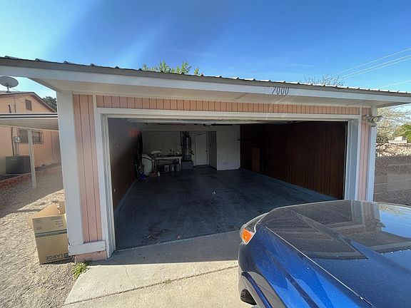 3rd image of 7000 Luella Anne Dr NE