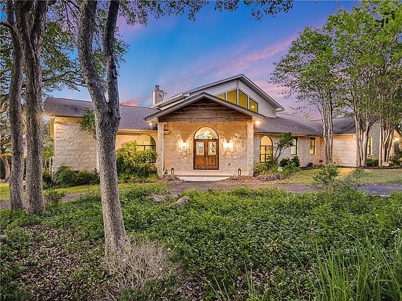 4th image of 715 Saddleridge Dr