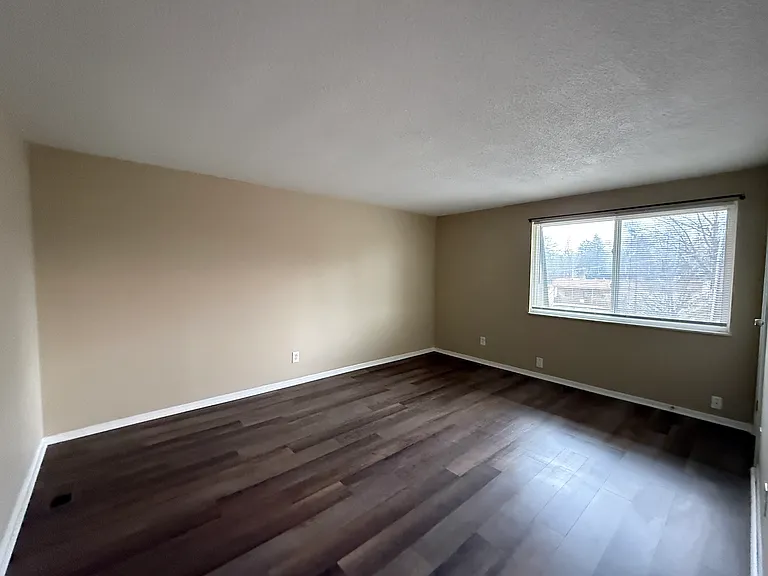 7276 Broadwyn Dr — Photo 4