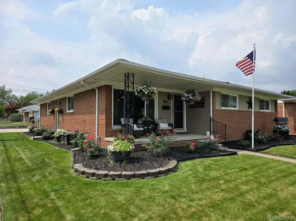 1874 Newman St, Trenton, MI 48183