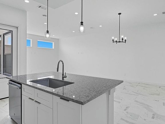 3rd image of 2921 El Fenice Ln
