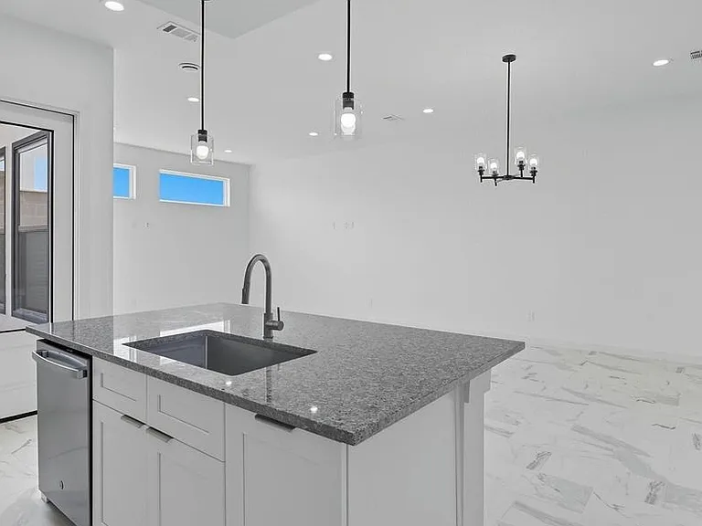 2921 El Fenice Ln — Photo 3