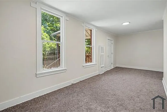 703 Meade St — Photo 6