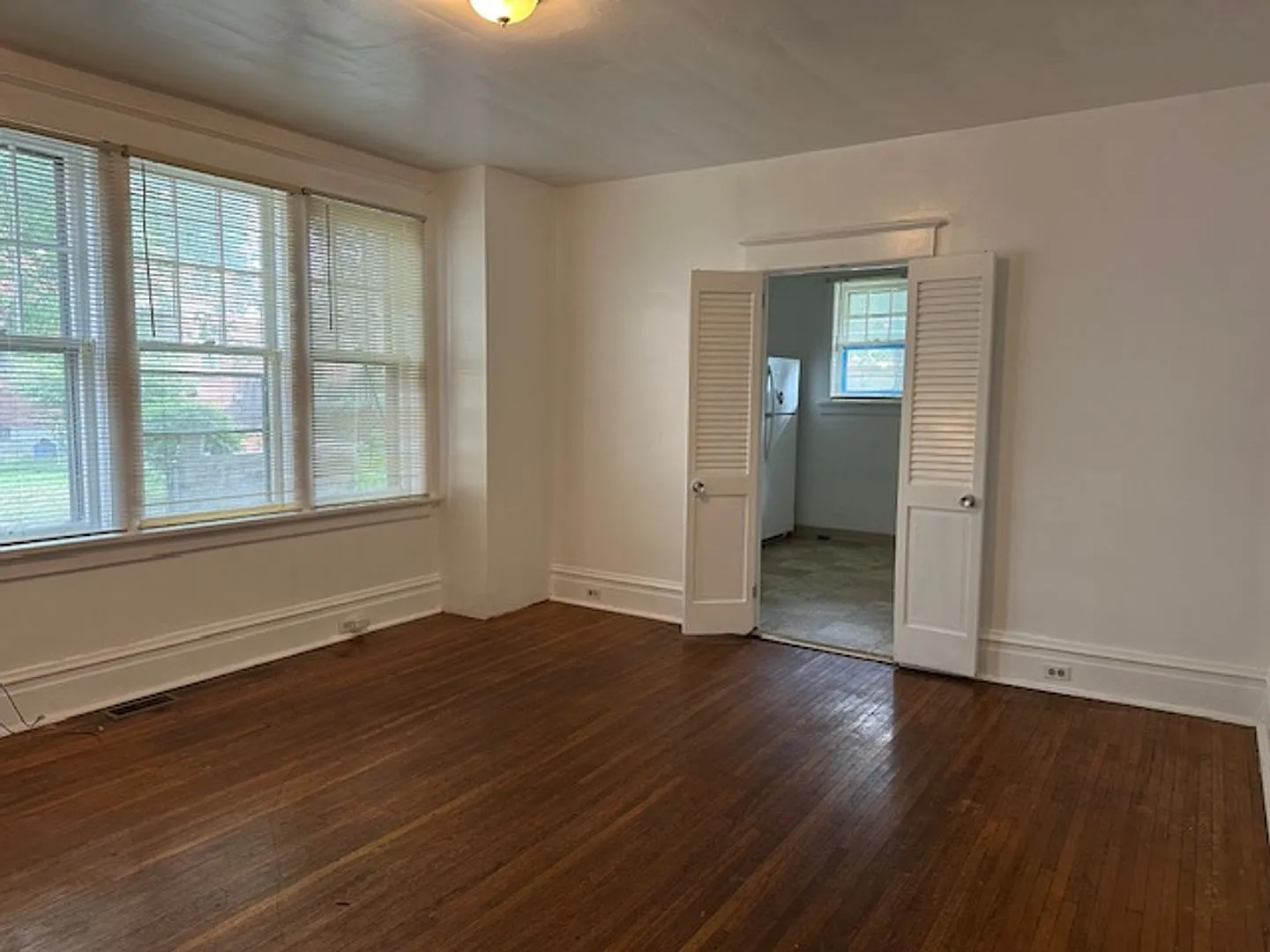 Discover this 3-Bedroom, 1.5-Bathroom Row Home in Harrisburg, PA, located within the Harrisburg S... — Photo 4