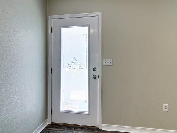 5th image of 1580 Bal Alex Ave