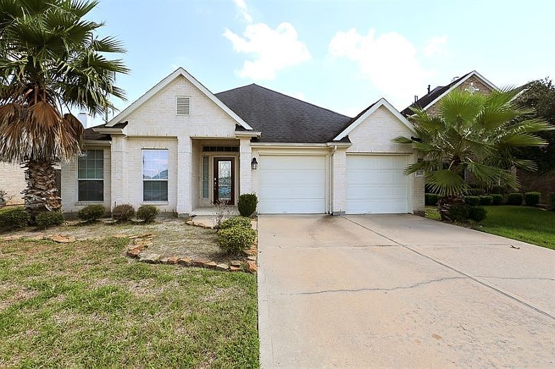 1st image of 2835 Lake Shore Harbour Dr