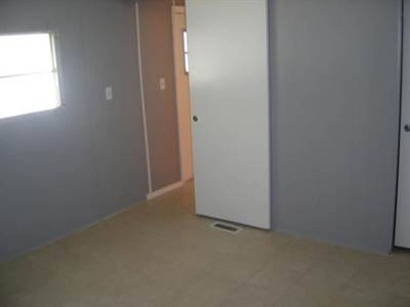 3rd image of 249 Jasper St Lot 114
