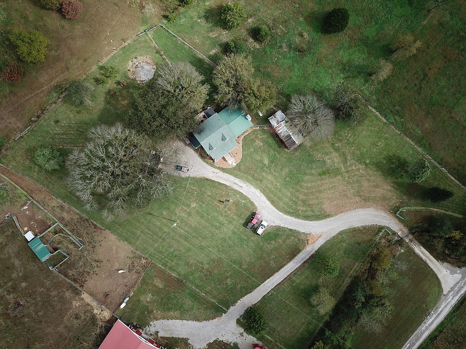 2nd image of 190 African Hollow Rd