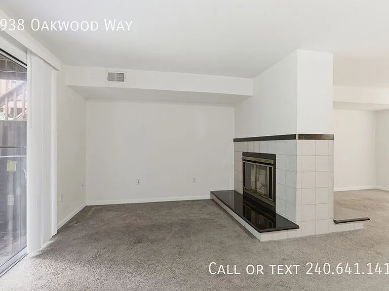 8938 Oakwood Way — Photo 16