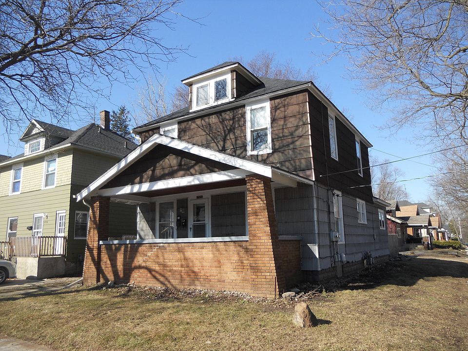 1st image of 1725 Coit Ave NE