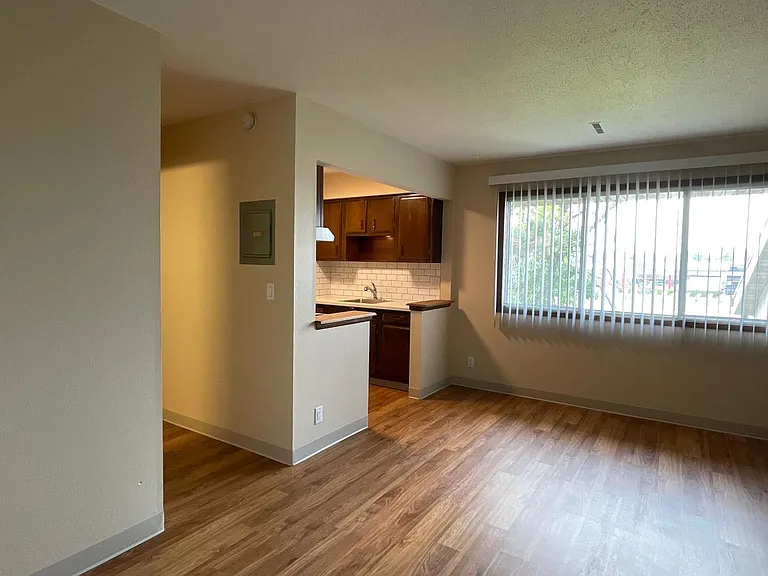 3306 Grand Ave #9 — Photo 5