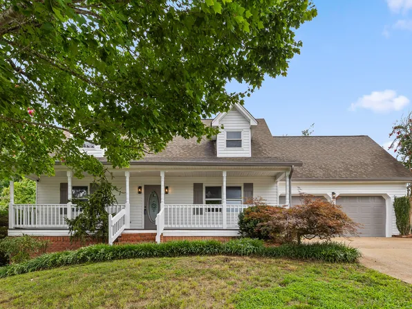 10127 Rolling Wind Dr, Soddy Daisy, TN 37379