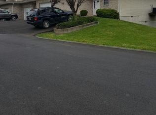 102 Crestview Ter APT 3, Bridgeport, WV 26330
