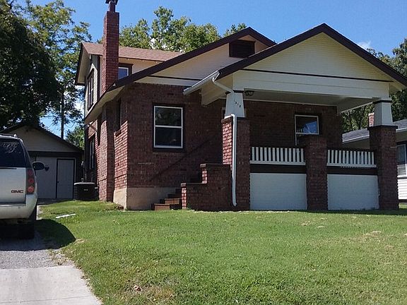 4th image of 1318 S National Ave