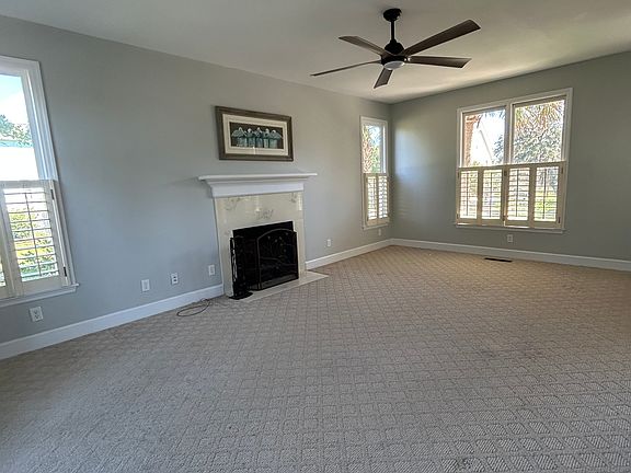 Spacious Family Room