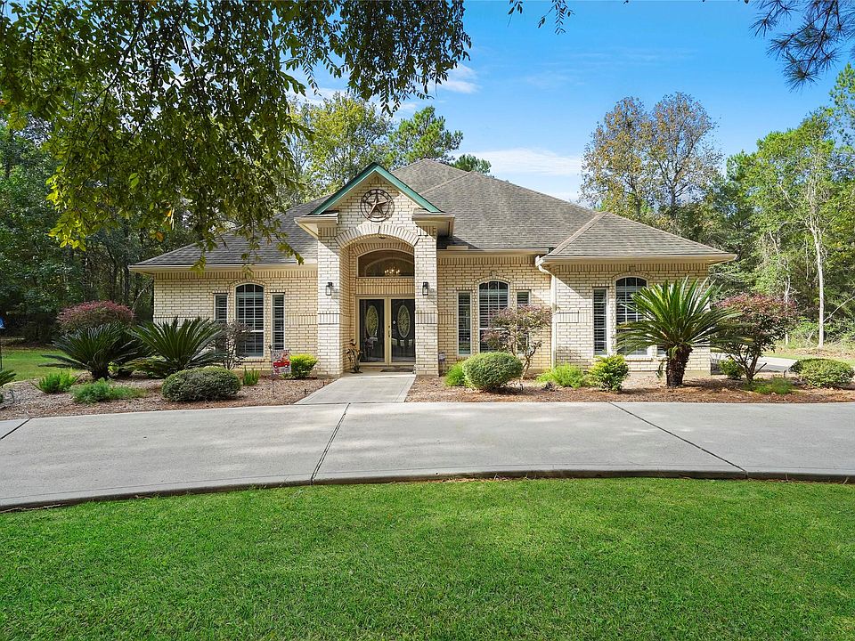 1st image of 2519 Blue Lake Dr