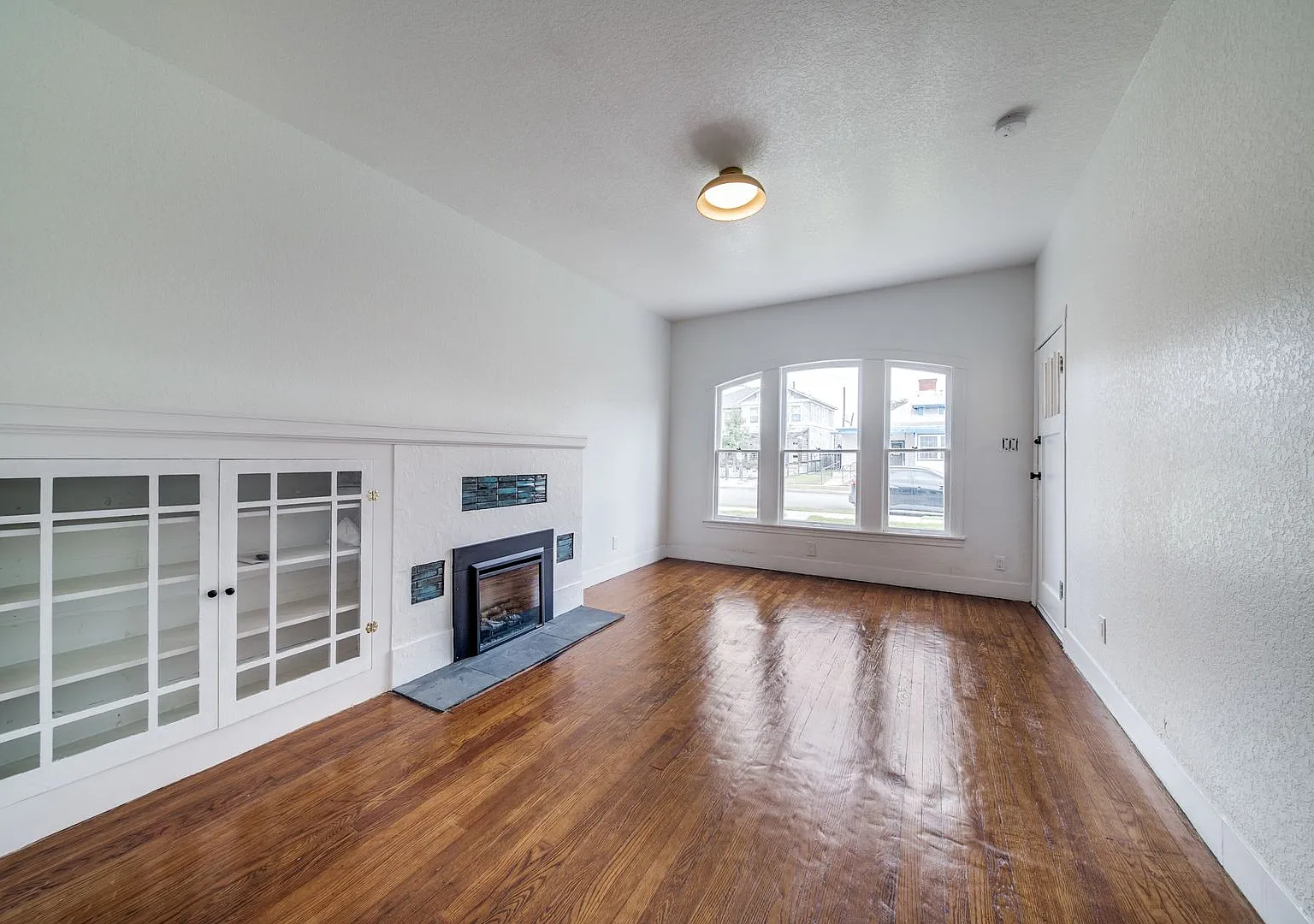 Renovated 3-Bedroom Duplex In Tobin Hill — Photo 3