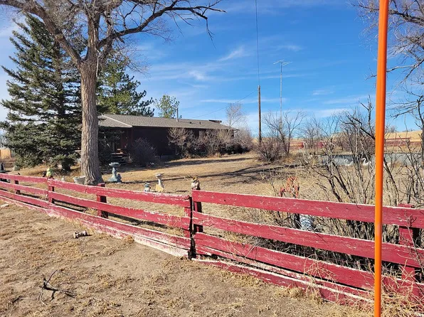 301 D St, Bushnell, NE 69128
