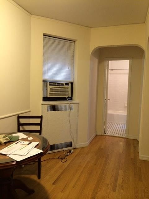 2nd image of 155 W 71st St APT 1E